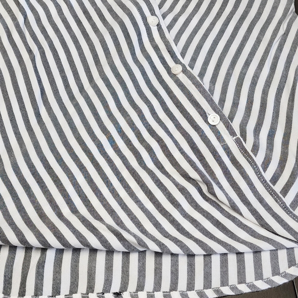 Blue Rain Button Down Sleeveless Blouse Size Small - Picture 6 of 8